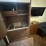 Bynovecky Zamecek 게스트하우스 4*