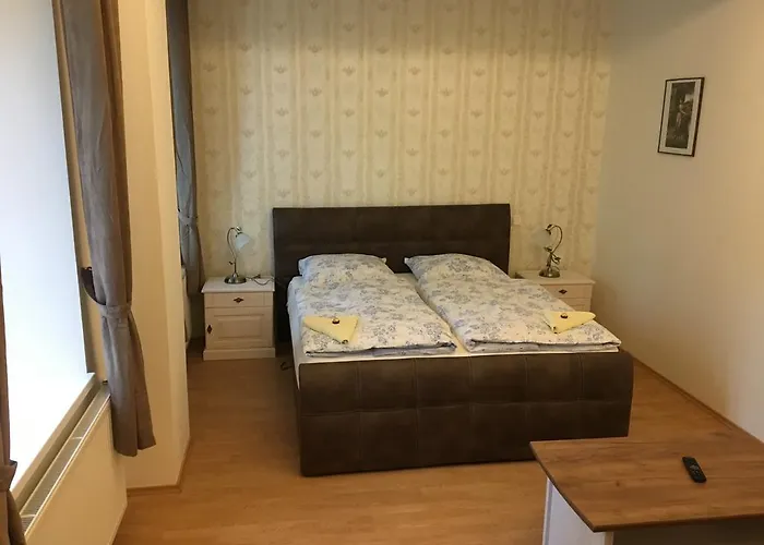 招待所 Bynovecky Zamecek 4*